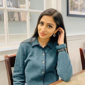 Meet your Posher, Laraeb